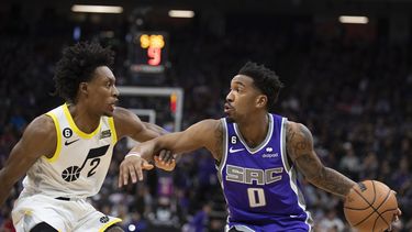 Kings vencen a Jazz 126-125 con triple tardío de Huerter