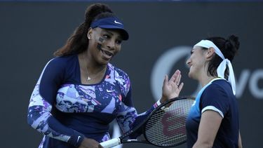Williams suma otra victoria en dobles en Eastbourne