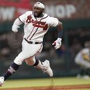 Triple de Harris guía a Bravos a triunfo sobre Atléticos