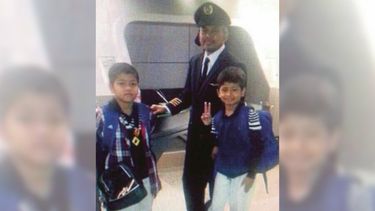 americateve | Wan Amran Wan Hussin fue piloto de Malaysia Airlines por 25 años. Era uno de los más experimentados de la compañía. Envió un mensaje a su mujer minutos antes de despegar y ser derribado camino a Kuala Lumpur