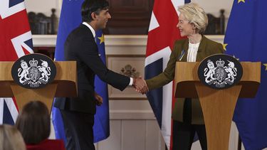 Reino Unido anuncia acuerdo sobre disputa comercial con UE