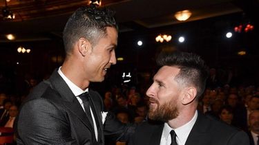 estos fueron los votos de messi y cristiano para escoger al ganador del premio thebest