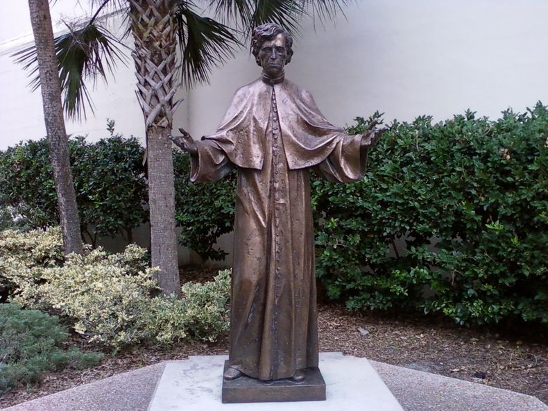 Monumento al Padre Varela en San Agustín.