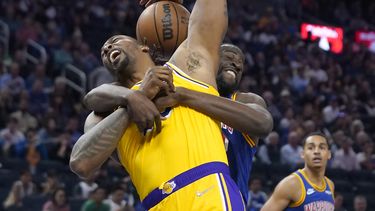 Thompson anota 33 y Warriors superan a Lakers 128-112