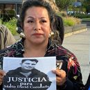 Karla Barberi (izq) y Gema Lowe exigen justicia por la muerte del inmigrante Mario David Coronado Juarez en Grand Rapids, Michigan, el 24 de septiembre del 2026. (John Agar/The Grand Rapids Press via AP)