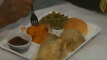 americateve | Arnold Abbott un hombre de 90 años ha sido arrestado nuevamente junto a dos pastores por dar de comer a los desamparados en Fort Lauderdale.