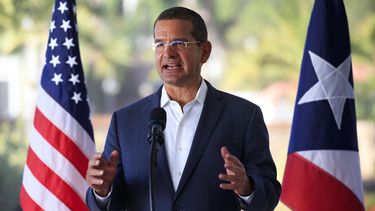 pedro pierluisi niega que vayan a cerrar escuelas publicas