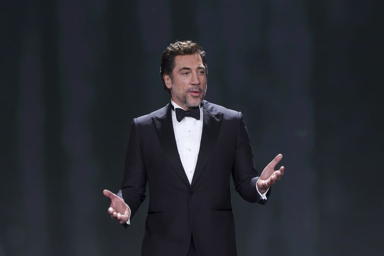Javier Bardem durante la 39ª ceremonia de los Premios Goya en Granada, España, el sábado 8 de febrero de 2025, en Granada. (Foto AP/Fermin Rodriguez)