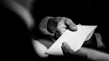 Proponen que sea obligatorio cumplir con la restitución de fondos públicos en casos de corrupción gubernamental