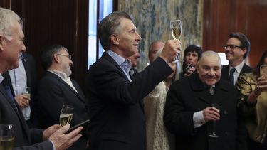 FMI prestará a Argentina 50.000 millones de dólares