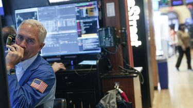 Wall Street cerró la semana en alza, pero se mantienen dudas sobre la vulnerabilidad del sistema bancario