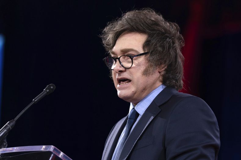 El presidente de Argentina, Javier Milei, habla en la Conferencia de Acción Política Conservadora, CPAC, en el Gaylord National Resort & Convention Center, el sábado 22 de febrero de 2025, en Oxon Hill, Maryland. (AP Foto/José Luis Magaña)