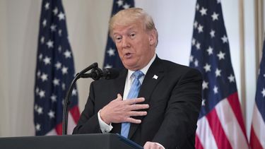 Trump dice que rechazó reunión con Trudeau de Canadá