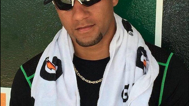 yulieski gurriel muestra sus talentos en pleno corazon de miami