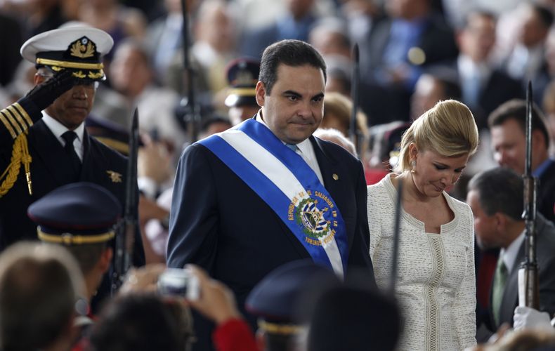 AMC-GEN_EL_SALVADOR-EXPRESIDENTE_SACA-0.jpg