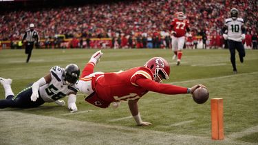 Chiefs vencen 24-10 a Seahawks; siguen empatados en cima AFC