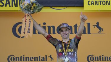 Van Aert se lleva la 8va etapa del Tour; Pogačar sigue líder