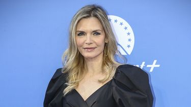 ARCHIVO - Michelle Pfeiffer en el lanzamiento en Reino Unido del servicio de streaming Paramount + en Londres el 20 de junio de 2022. (Foto Joel C Ryan/Invision/AP, archivo)