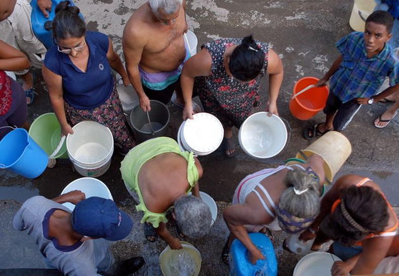 A la escasez de lluvias se une el mal estado de la red hidráulica, con décadas de deterioro y falta de reparaciones.