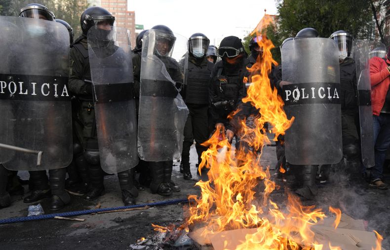 AMS-GEN BOLIVIA-MAESTROS PROTESTA