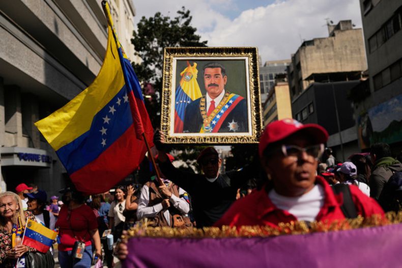 Una manifestación a favor del presidente venezolano Nicolás Maduro en Caracas el 6 de enero del 2026. (AP foto/Matias Delacroix)