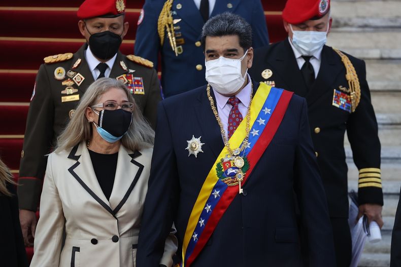 nicolas-maduro-cilia-flores.jpg