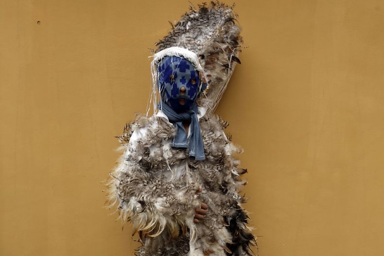 AMS-GEN_PARAGUAY-FIESTA_DE_PLUMAS-0.jpg