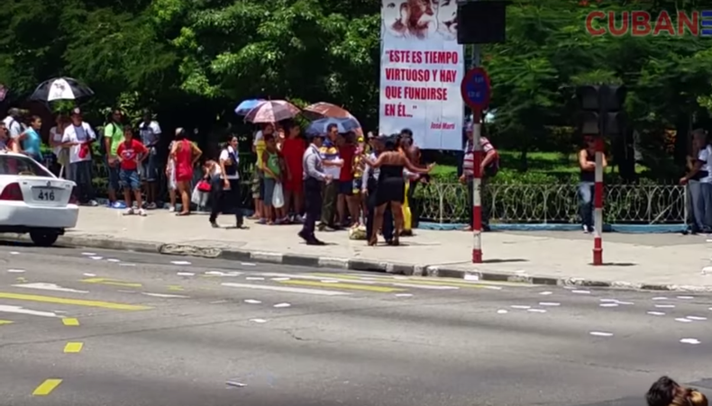 La esquina de 23 y L, en el Vedado se ha convertido en una zona caliente por el acceso a Internet.