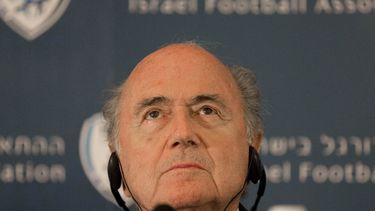 platini: blatter restaria credibilidad a la fifa