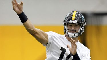 Trubisky iniciará la temporada como titular de Pittsburgh