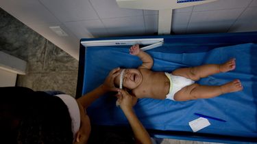 Escasez de medicinas deja a Venezuela vulnerable ante zika