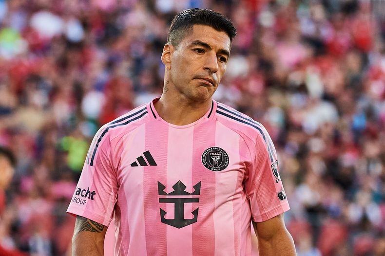 ARCHIVO - Foto del 27 de septiembre del 2025, Luis Suárz del Inte Miami reacciona tras fallar una oportunidad de anotar en el encuentro ante Toronto en la MLS. (Sammy Kogan/The Canadian Press via AP, Archivo)