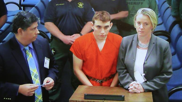 presentan cargos contra atacante en masacre de florida