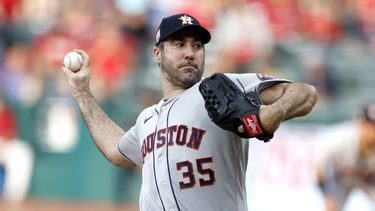 Astros ganan 6-0 a Guardianes; Verlander, líder en victorias