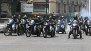 regimen venezolano militarizo varias ciudades ante la ola de protestas contra el asesinato de mas estudiantes opositores