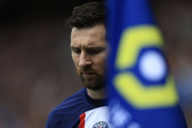 Lionel Messi del Paris Saint-Germain durante la derrota 3-1 ante Lorient, el domingo 30 de abril de 2023, en París (AP Foto/Aurelien Morissard)