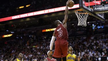wade elige seguir con el heat