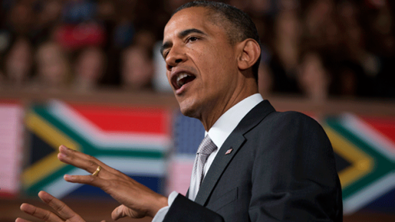 Durante el funeral Obama pareció enviar un mensaje a Raúl Castro cuando dijo que "había muchos líderes que se solidarizan con la lucha de Mandela por la libertad pero no toleran la disidencia de sus pueblos."