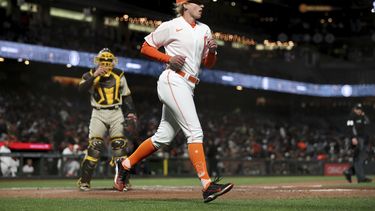 Nakken hace historia en la MLB y Gigantes arrollan a Padres