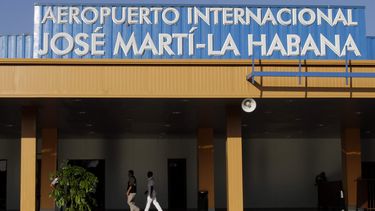 aprueban mantener restricciones en viajes a cuba