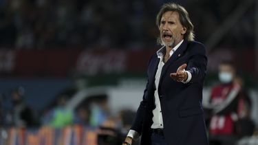 Perú presenta denuncia ante la FIFA contra árbitro brasileño