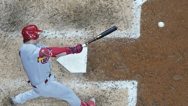 Con dos 2 jonrones de Gorman, Cardenales vencen a Cerveceros