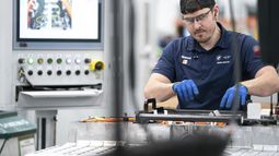 la economia de eeuu crecio 2,1% en 2022