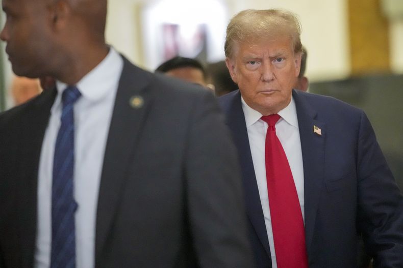 El expresidente Donald Trump en el tribunal de Nueva York el 4 de octubre de 2023. (Foto AP/Mary Altaffer)
