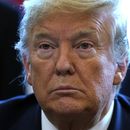Trump aprueba medidas para virus; advierte que no critiquen
