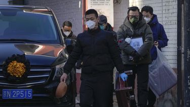 Dos muertos por COVID-19 en repunte de contagios en China