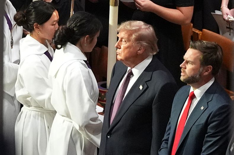 El presidente Donald Trump y el vicepresidente JD Vance en el funeral del senador Lindsey Graham en Washington, el 28 de julio del 2026. (AP foto/Alex Brandon)