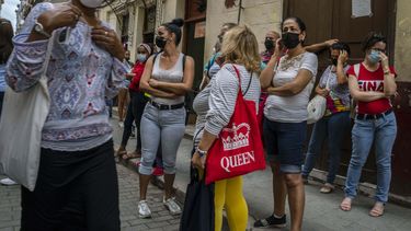 inflacion y dolarizacion, fantasmas de la economia cubana
