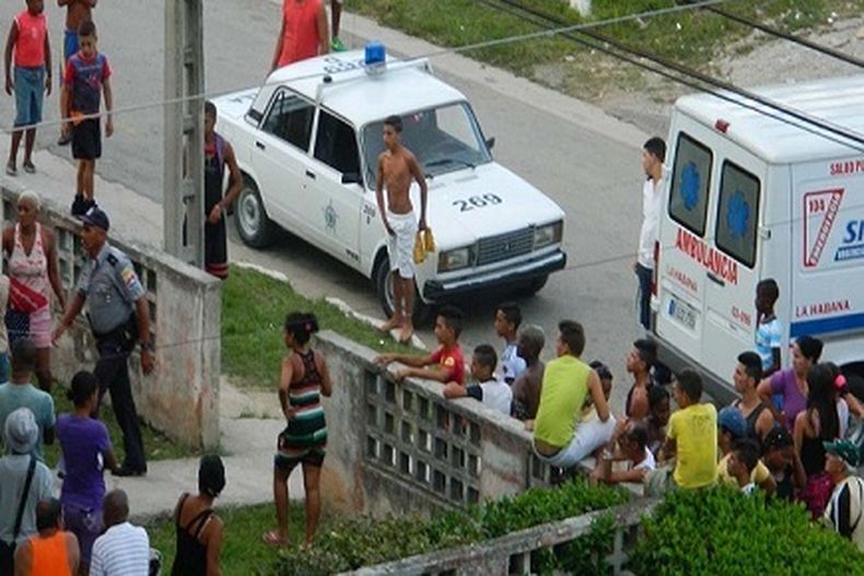 Las peleas callejeras con armas blancas son cada vez más frecuentes ante la indiferencia  de las autoridades.