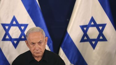 El primer ministro israelí Benjamin Netanyahu durante una conferencia de prensa en Tel Aviv, Israel, el sábado 28 de octubre de 2023. (Abir Sultan/Pool Photo vía AP)